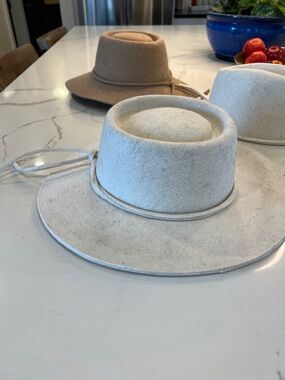 100% alpaca  Felt Wide-Brim Hat hand made. Made in Peru